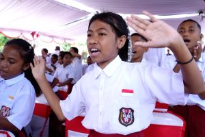 Lagu Laskar Pelangi iringi pembukaan MPLS di Sekolah Rakyat Kupang