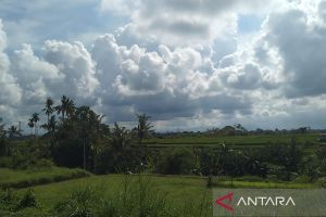 Minggu, BMKG prakirakan cuaca di sebagian besar Indonesia berawan