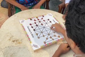 Memutus candu layar lewat permainan tradisional
