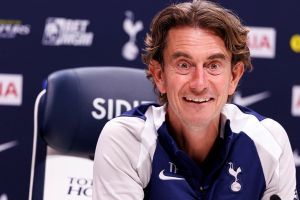 Pelatih Tottenham sesalkan timnya buang kesempatan menang atas MU