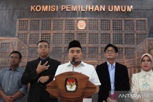 Politik kemarin, aturan dokumen capres hingga isu Mahfud masuk kabinet
