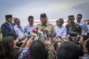 Setahun Prabowo, politik akomodatif dan upaya jaga stabilitas nasional