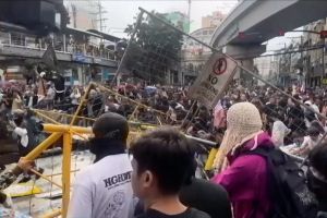 Demo antikorupsi di Filipina rusuh, polisi dan massa bentrok