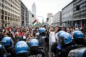Protes pro-Palestina di Italia memanas usai Israel cegat flotilla Gaza
