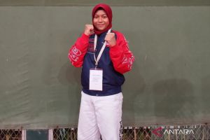 Kontingan Kalbar raih emas perdana tarung derajat putri