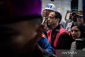 Hukum kemarin, Nadiem jadi calon tersangka hingga dakwaan kasus demo