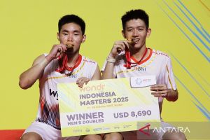 Raymond Indra/Nikolaus Joaquin juarai ganda putra Indonesia Master