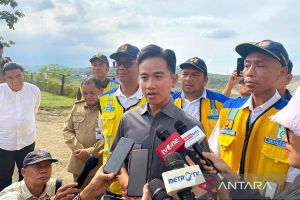 Soal gelar pahlawan, Gibran: Soeharto-Gus Dur beri sumbangsih besar