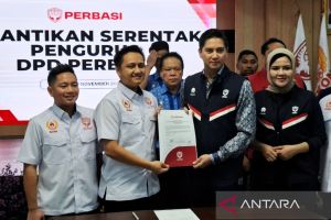 Ketum Perbasi minta siapkan kompetisi daerah saat lantik pengurus DPD