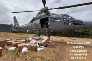 TNI AL kerahkan dua helikopter kirim logistik ke lokasi banjir Tapteng