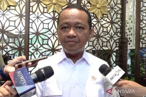 Jelang Natal-Tahun Baru, Bahlil pastikan stok BBM nasional aman