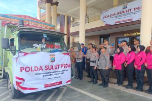 Polda Sulut distribusikan 25 ton bahan pokok bencana alam Sumatera