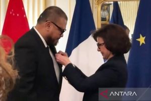 Joko Anwar dianugerahi gelar ksatria oleh pemerintah Prancis