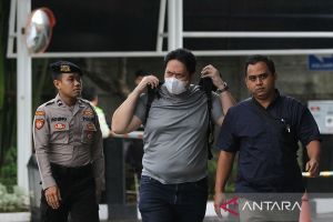 KPK sita uang ratusan juta rupiah dari OTT Kajari Hulu Sungai Utara