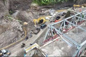 Jembatan Tenge Besi Bener Meriah kembali bisa dilintasi