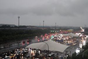 Jasamarga operasikan 22 gardu tol di Gerbang Tol Cikampek Utama