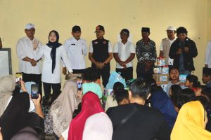Bupati Serang: Warga bertahan di pengungsian hingga aman