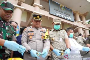 Polisi selidiki dugaan penjualan obat keras di kios kosmetik Ciracas
