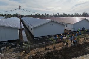 Waskita Karya serahkan ratusan huntara ke Pemkab Aceh Tamiang