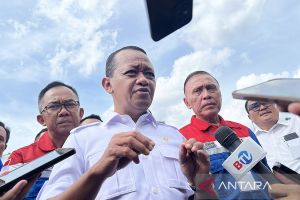 Bahlil: Revitalisasi Kilang Balikpapan potong impor bensin 5,8 juta KL