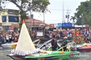 Tradisi Labuhan Sarangan di Magetan jadi Warisan Budaya Takbenda