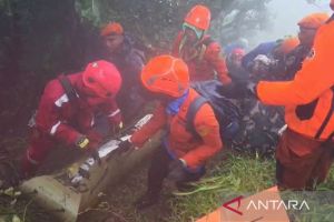 Operasi SAR korban kedua pesawat ATR berhasil dievakuasi