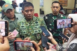 Pangdam Hasanuddin kirim logistik dukung operasi SAR pesawat ATR&nbsp;