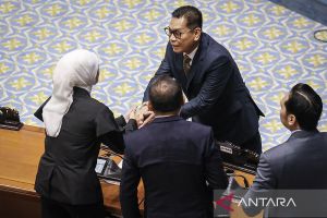 Politik kemarin, rapat paripurna DPR hingga DPR akan undang Netflix
