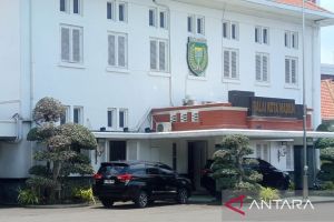 Tim KPK geledah sejumlah ruang kerja di Balai Kota Madiun