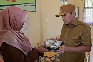 Pemko Lhokseumawe pantau distribusi MBG bagi siswa penyintas bencana
