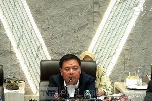 DPR minta Kemendes atasi masalah tunjangan perangkat desa