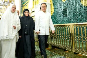 Megawati dan keluarga ziarah ke makam Rasulullah, Imam Besar Masjid Nabawi pimpin doa
