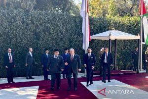 Presiden Prabowo tiba di Istana Basman, disambut Raja Yordania