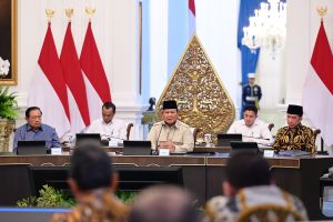 Silaturahmi Kebangsaan di Istana, Prabowo diapit Jokowi dan SBY