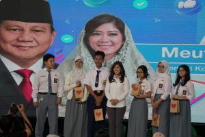 Menkomdigi ajak pelajar diskusi alasan penundaan akses medsos