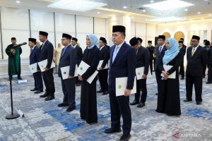 Menag RI serahkan SK kepada pengurus Baznas Periode 2026-2031