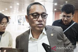 Deddy Sitorus: DPR hanya bisa berkantor di IKN jika mitra juga di sana