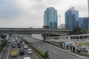 Kota-kota besar di Indonesia diprakirakan berawan-hujan ringan