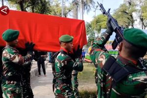 Upacara militer iringi pemakaman Praka Rico di Deli Serdang