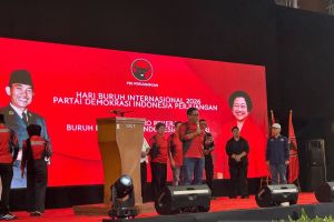 Hasto ajak buruh perkuat persatuan hadapi tantangan ekonomi