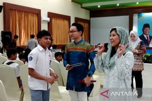 Menteri Komdigi edukasi pelajar perkuat PP Tunas di Lombok