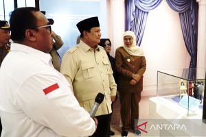 Prabowo berkeliling melihat Museum Marsinah di Nganjuk