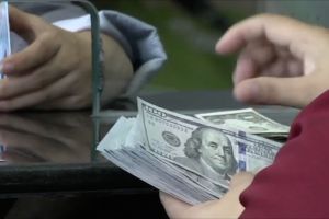 Menko Airlangga beri penjelasan pelemahan rupiah terhadap dolar