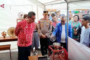Tekan kenakalan remaja, Polda Maluku luncurkan program polisi mengajar