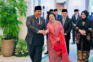 Prabowo dan Megawati tampak akrab pada upacara Hari Lahir Pancasila