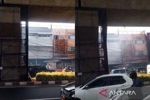 DKI kemarin, kecelakaan truk kontainer hingga ledakan proyek galian