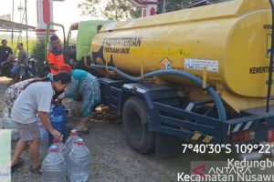 BNPB: Ribuan liter air dipasok atasi kekeringan di Jabar dan Jateng