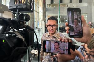 KPK periksa Komisaris Catur Elang Perkasa dan pegawai PHKT jadi saksi