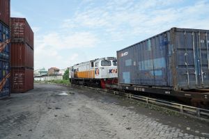 Dukung Efisiensi Logistik dan Konektivitas Ekonomi Nasional, Volume Angkutan Barang KAI Daop 4 Semarang Tumbuh Signifikan