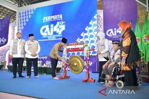 Wapres ajak santri berwrausaha hadapi bonus demografi